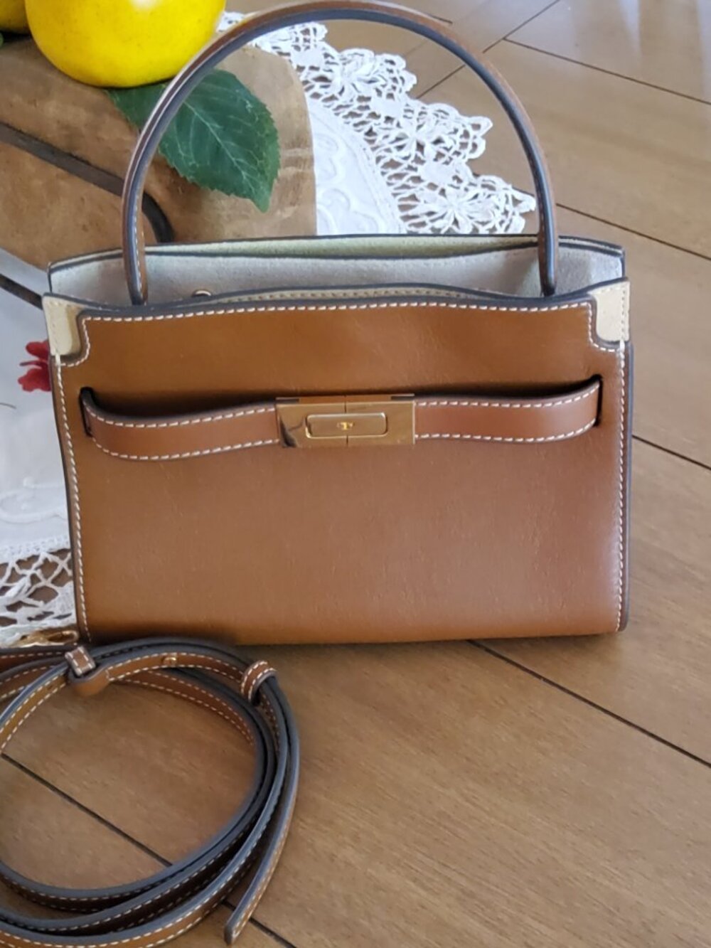 Tory Burch Petite Lee Radziwill Double Bag in Aged Tan